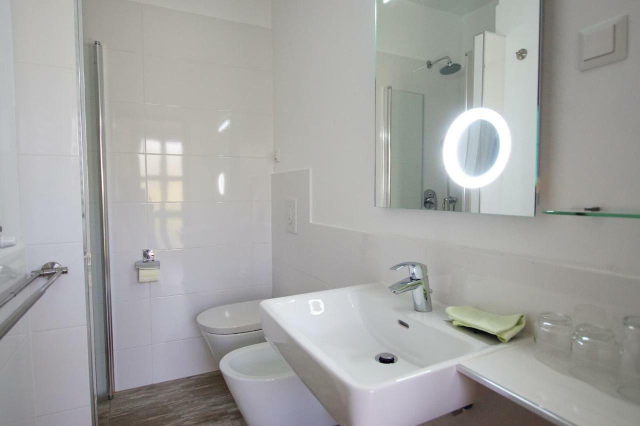 Vjeko Apartment *