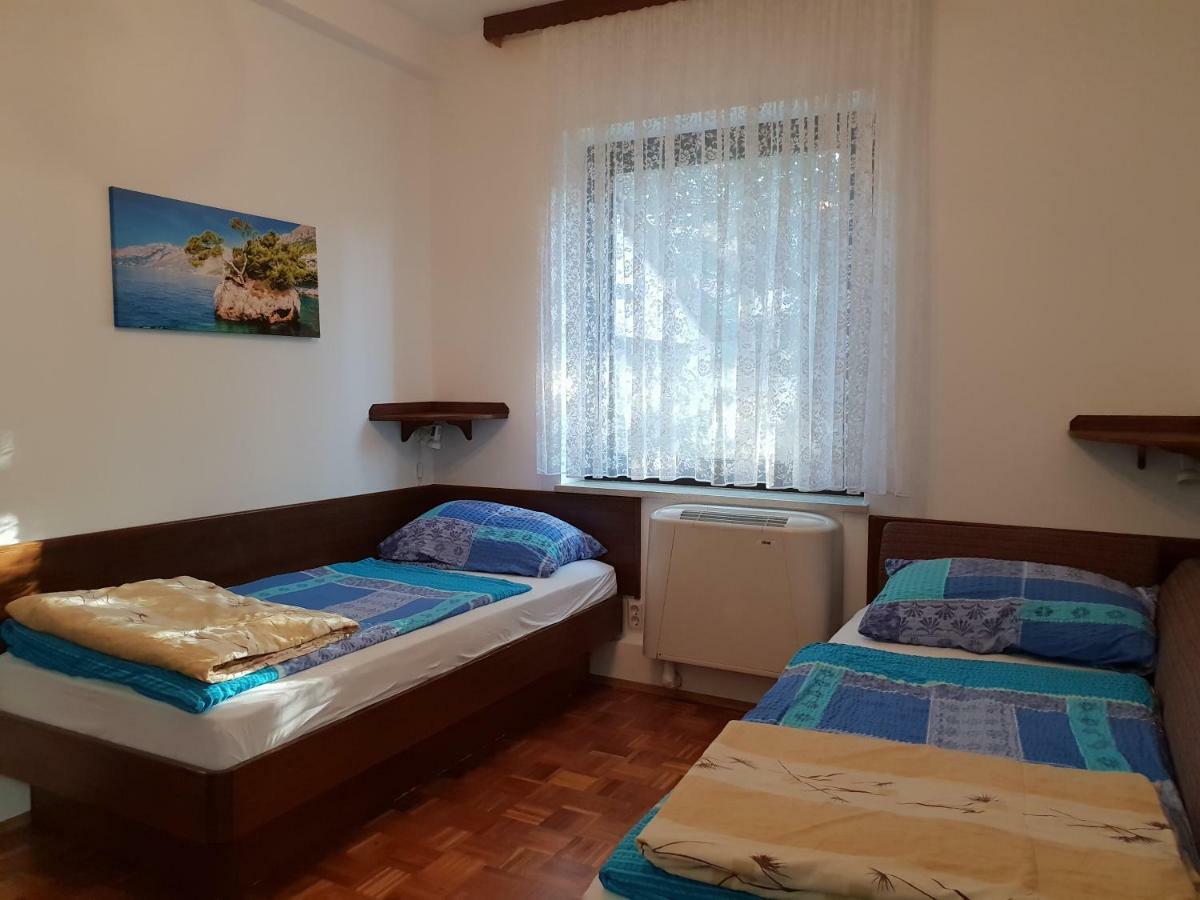 Apartment Vjeko *